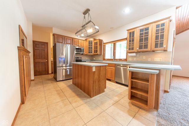 3735 W Two Mile House Road, Columbus, IN 47201