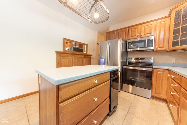3735 W Two Mile House Road, Columbus, IN 47201