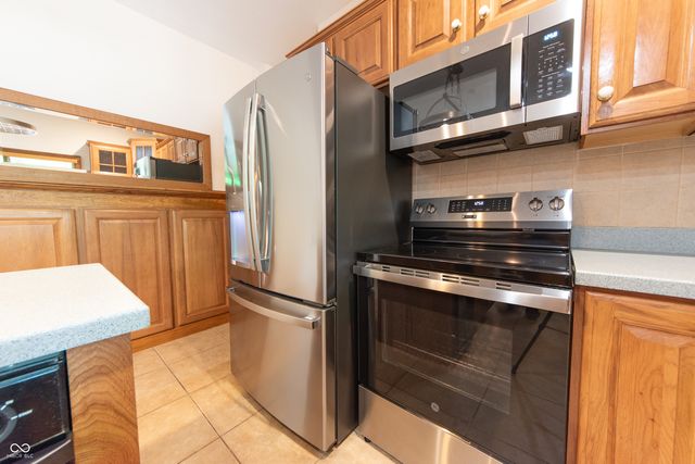 3735 W Two Mile House Road, Columbus, IN 47201