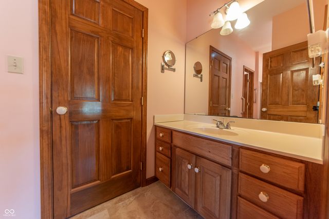 3735 W Two Mile House Road, Columbus, IN 47201
