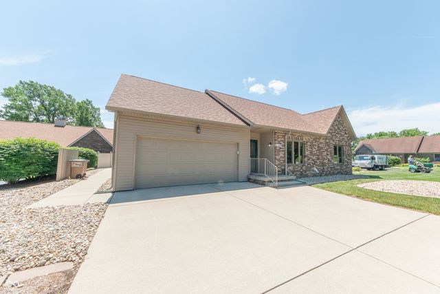 3735 W Two Mile House Road, Columbus, IN 47201