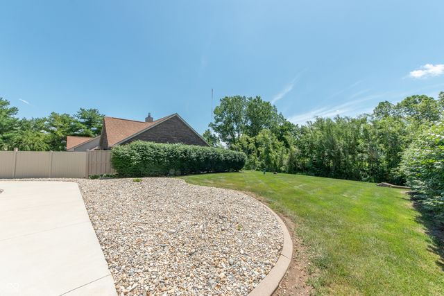 3735 W Two Mile House Road, Columbus, IN 47201