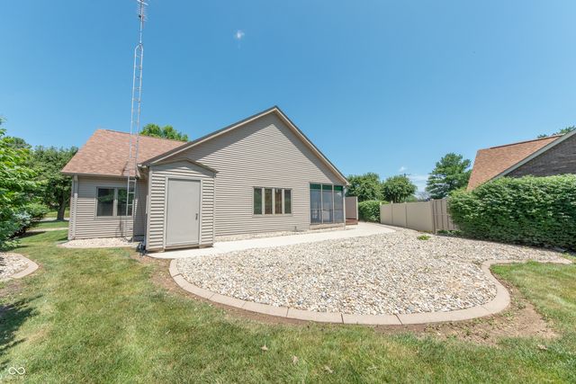 3735 W Two Mile House Road, Columbus, IN 47201