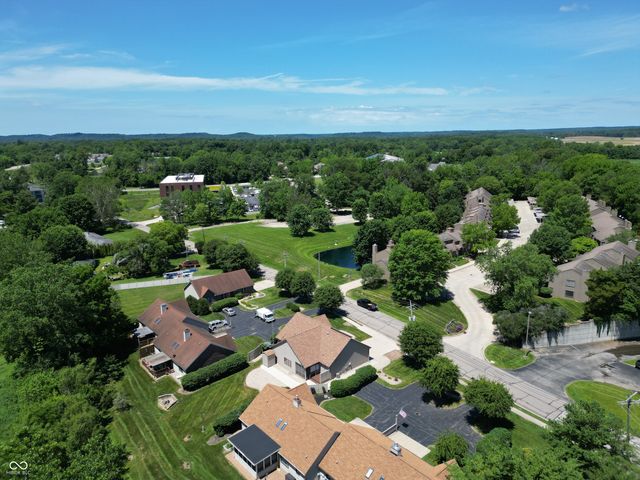 3735 W Two Mile House Road, Columbus, IN 47201