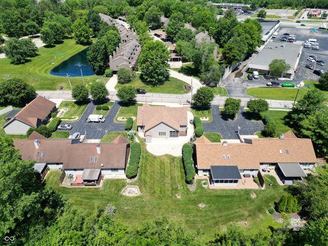 3735 W Two Mile House Road, Columbus, IN 47201