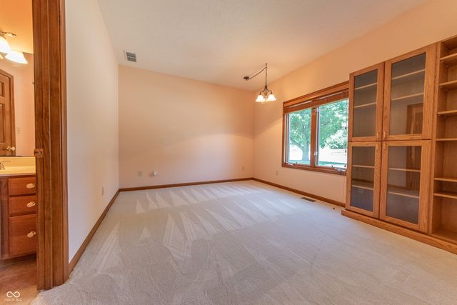 3735 W Two Mile House Road, Columbus, IN 47201