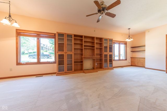 3735 W Two Mile House Road, Columbus, IN 47201