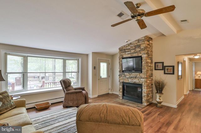 8 RHODODENDRON TERRACE, Nesquehoning, PA 18240
