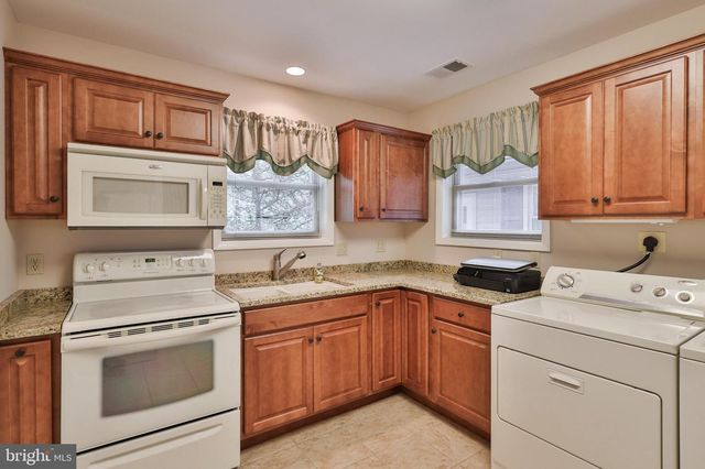 8 RHODODENDRON TERRACE, Nesquehoning, PA 18240