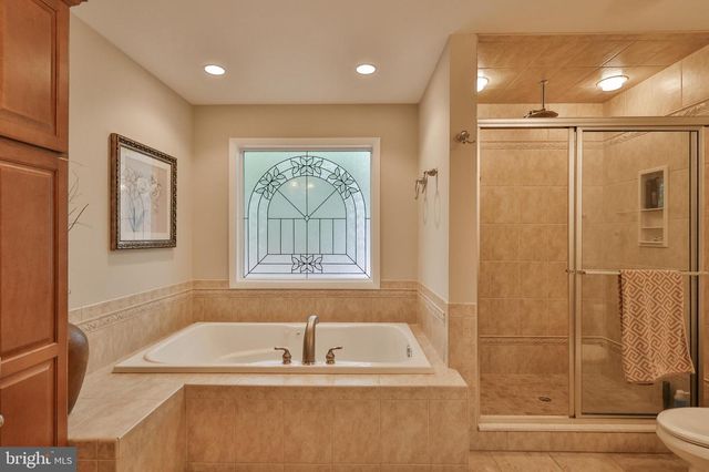 8 RHODODENDRON TERRACE, Nesquehoning, PA 18240