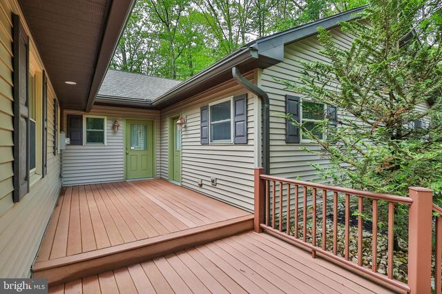 8 RHODODENDRON TERRACE, Nesquehoning, PA 18240