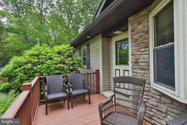 8 RHODODENDRON TERRACE, Nesquehoning, PA 18240