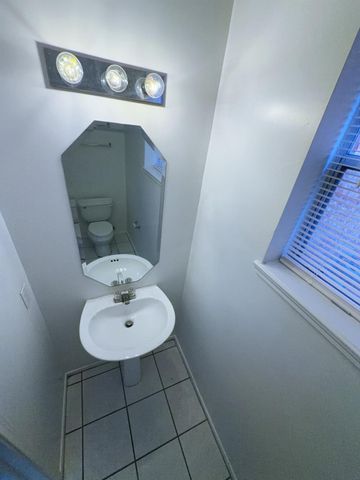 6658 Sharpstown Green Circle, Houston, TX 77036