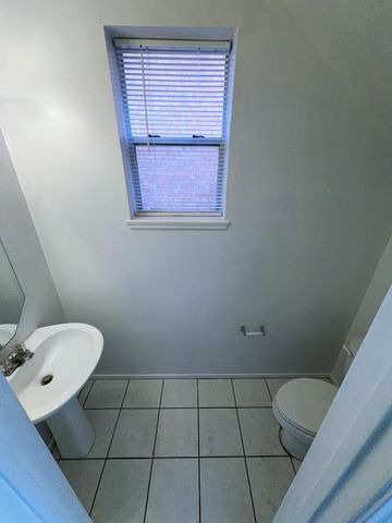 6658 Sharpstown Green Circle, Houston, TX 77036