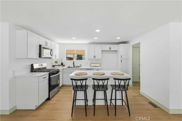 4444 E R, Palmdale, CA 93552