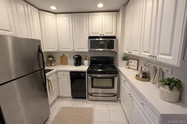 133 Beach 120th Street 2C, Rockaway Beach, NY 11694