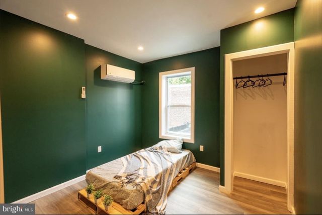 1809 S BROADWAY, Camden, NJ 08104