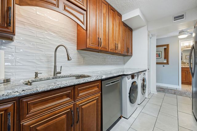 400 20th Ave N Apt 1203, Myrtle Beach, SC 29577