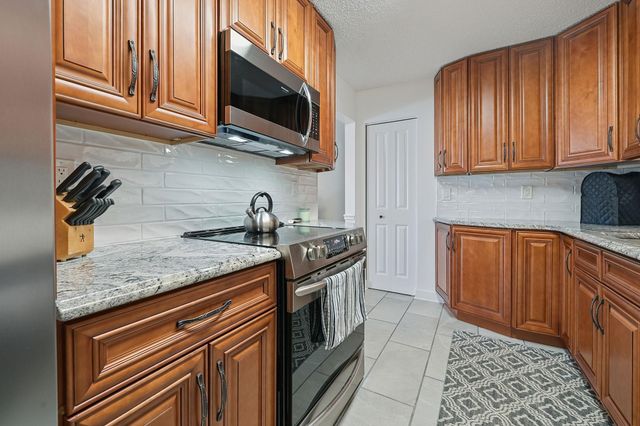400 20th Ave N Apt 1203, Myrtle Beach, SC 29577