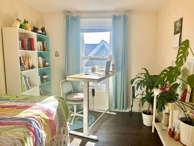 7 Russell Rd 3, Somerville, MA 02144