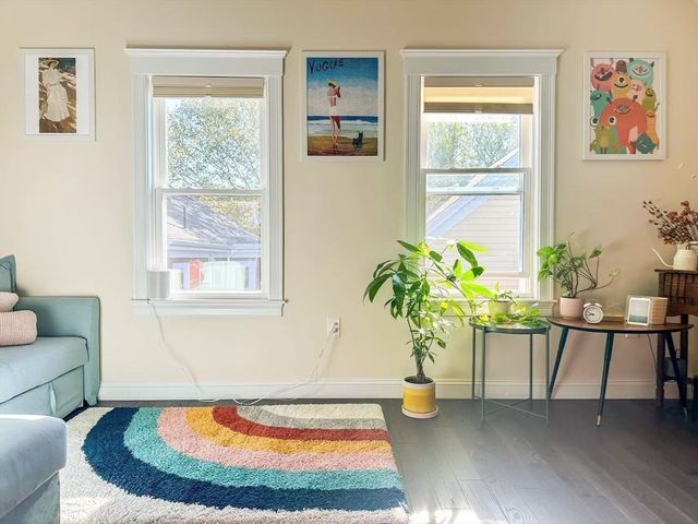 7 Russell Rd 3, Somerville, MA 02144