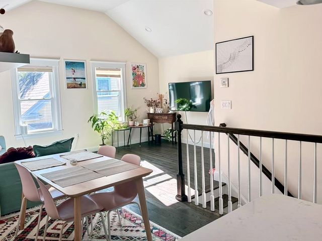 7 Russell Rd 3, Somerville, MA 02144