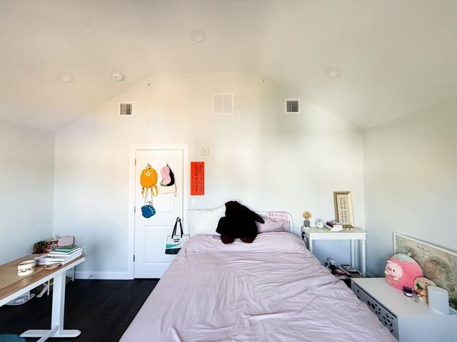 7 Russell Rd 3, Somerville, MA 02144