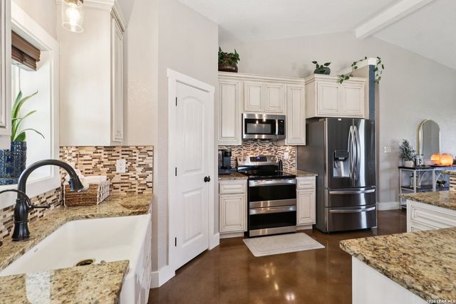 418 Tailwind, Seguin, TX 78155