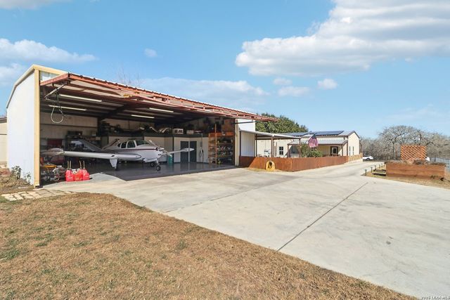 418 Tailwind, Seguin, TX 78155