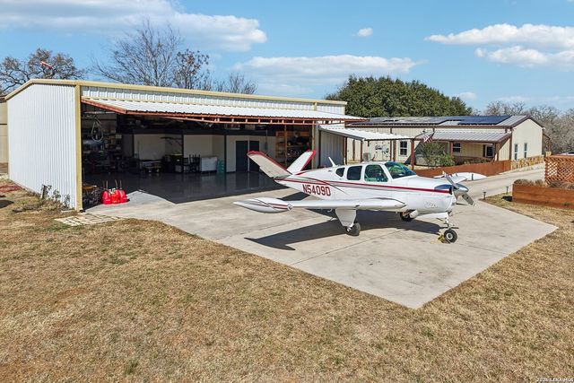 418 Tailwind, Seguin, TX 78155