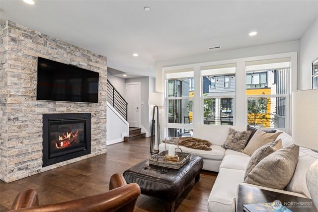 9631 NE 183rd Street #C, Bothell, WA 98011