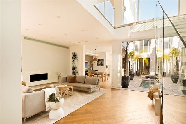 936 Milwood Avenue, Venice, CA 90291