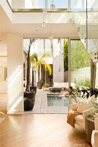 936 Milwood Avenue, Venice, CA 90291