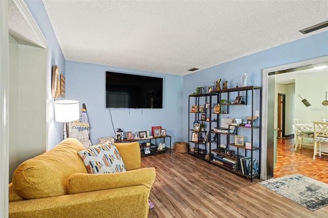 3040 STRAWBERRY LANE, Lakeland, FL 33801