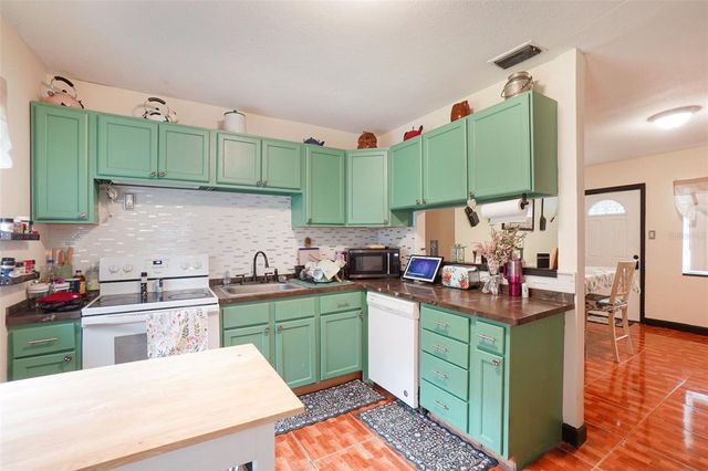 3040 STRAWBERRY LANE, Lakeland, FL 33801