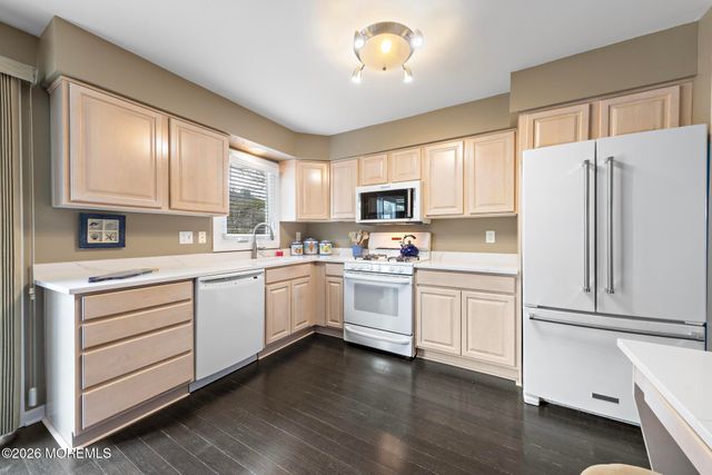 1 Portland Road 7, Highlands, NJ 07732