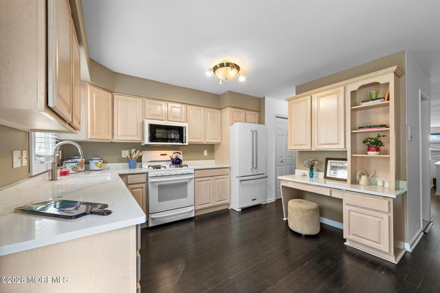 1 Portland Road 7, Highlands, NJ 07732