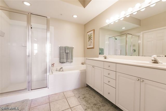 4120 Bayhead DR 303, Bonita Springs, FL 34134
