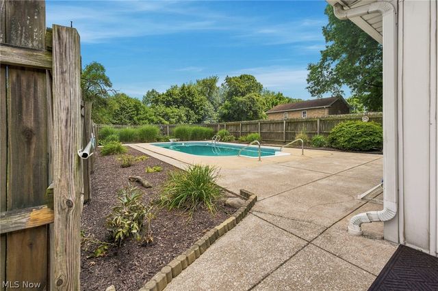 3140 Rusty Avenue SW, Canton, OH 44706