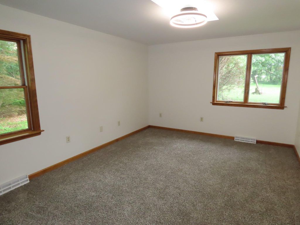 Image 15 of property listing at 703 ST MARYS RD, Pylesville, MD 21132