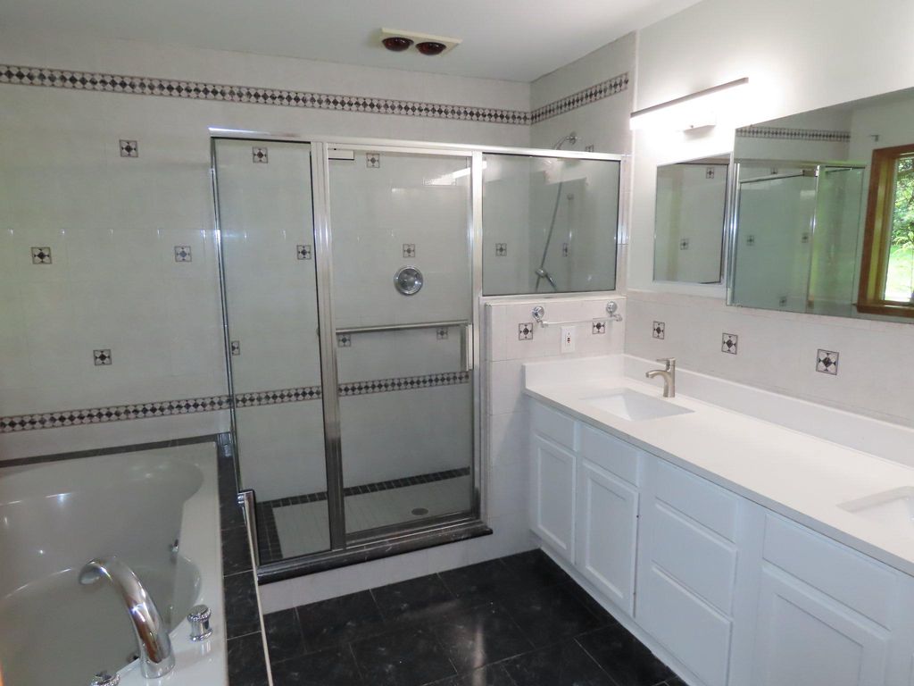 Image 16 of property listing at 703 ST MARYS RD, Pylesville, MD 21132
