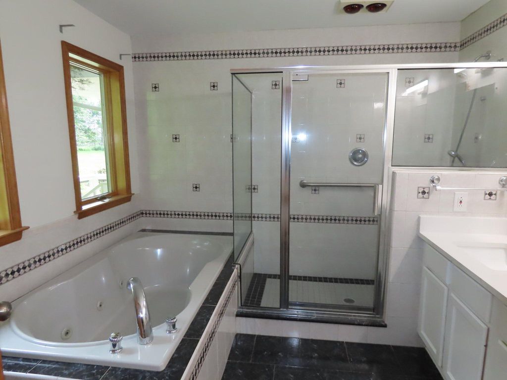 Image 17 of property listing at 703 ST MARYS RD, Pylesville, MD 21132