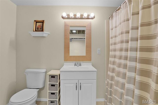 5909 Childress Avenue, St Louis, MO 63109