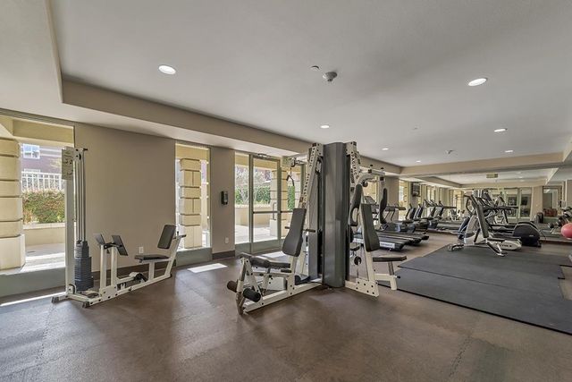 130 E San Fernando Street 419, San Jose, CA 95112