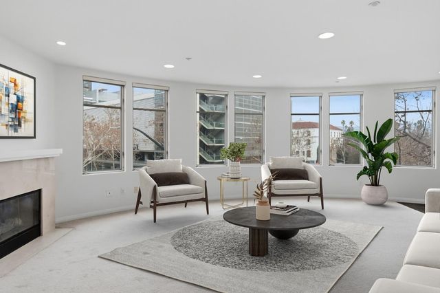 130 E San Fernando Street 419, San Jose, CA 95112