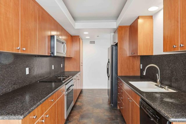 130 E San Fernando Street 419, San Jose, CA 95112