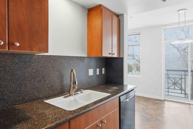 130 E San Fernando Street 419, San Jose, CA 95112