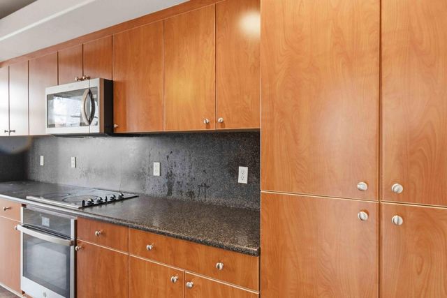 130 E San Fernando Street 419, San Jose, CA 95112