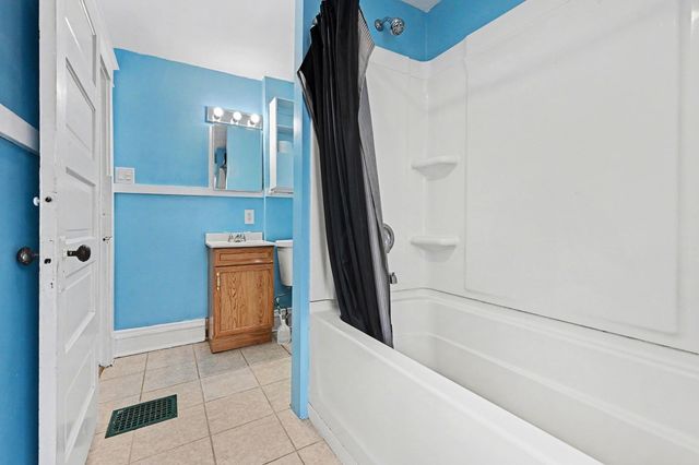 1510 W Main Street, Kalamazoo City, MI 49006