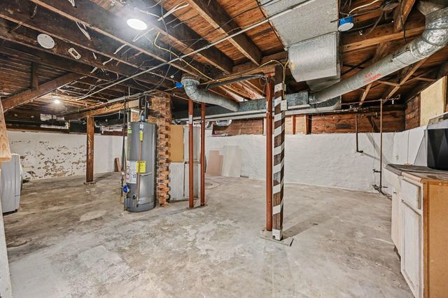 1510 W Main Street, Kalamazoo City, MI 49006